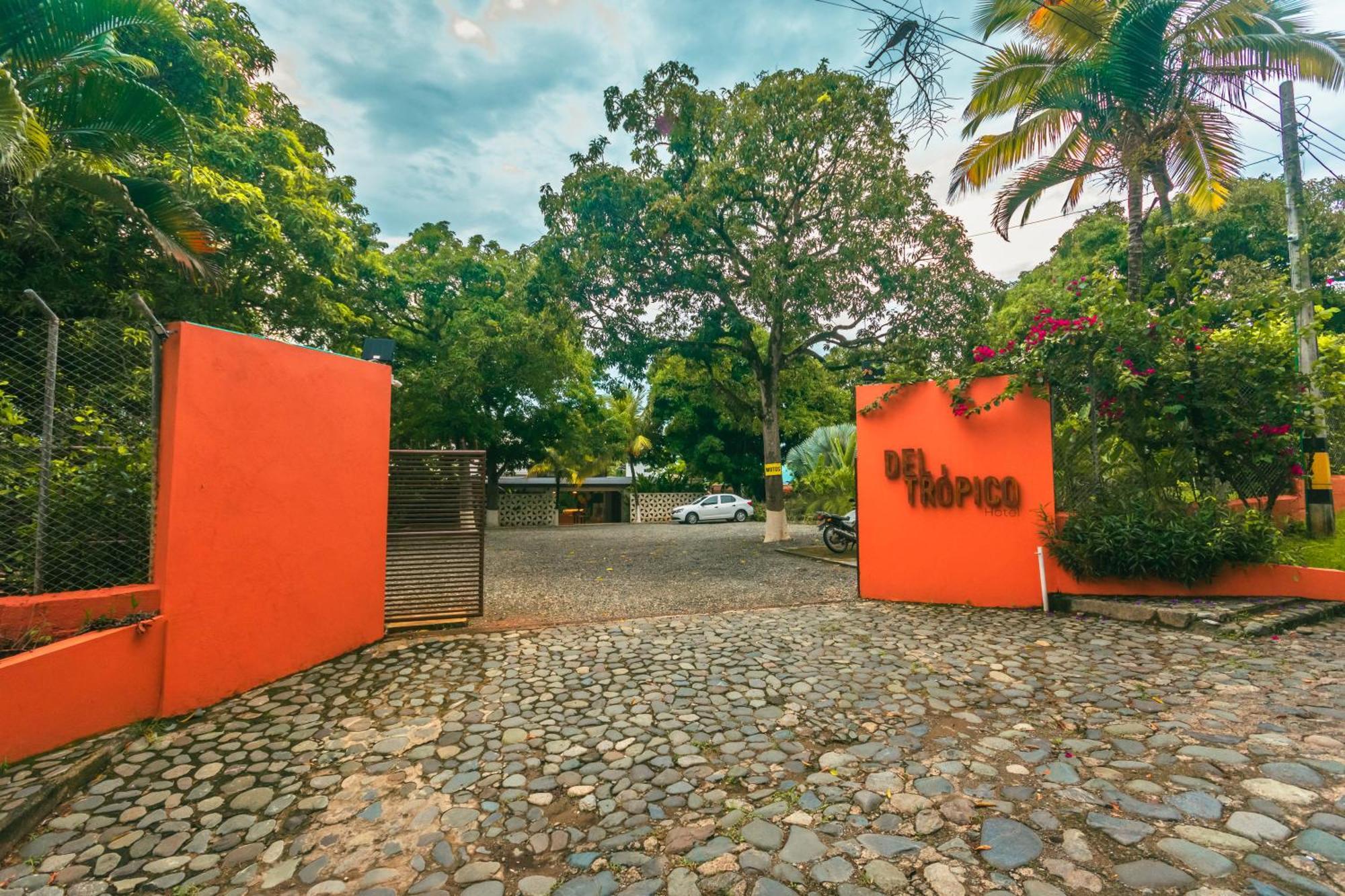 Del Tropico Hotel Sopetran Exterior foto